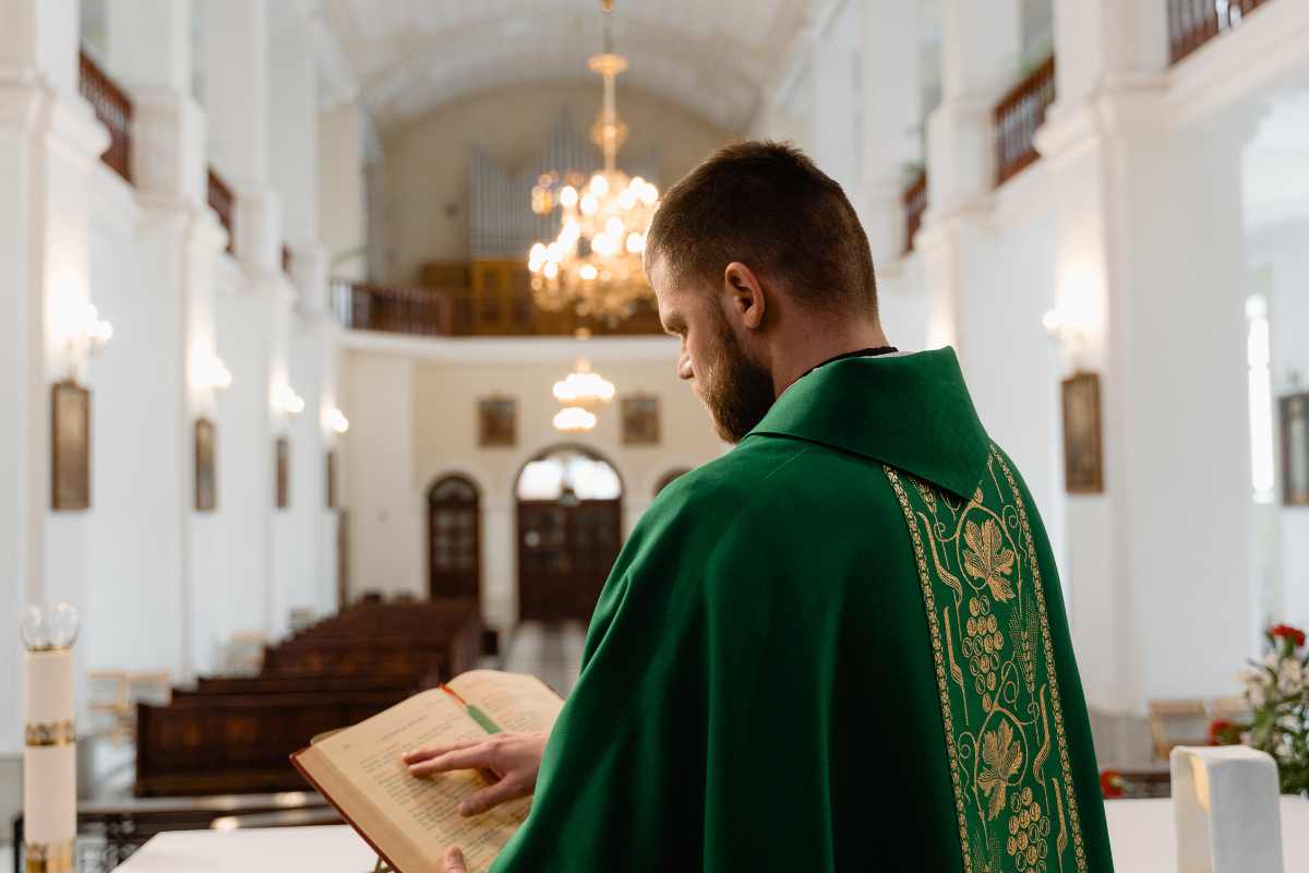 sostentamento preti e suore