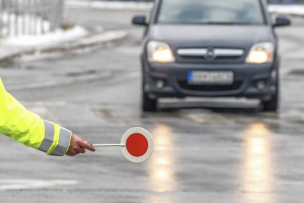 Questo aggiornamento normativo, che introduce misure più severe e una vera e propria "tolleranza zero" nei confronti delle infrazioni stradali,